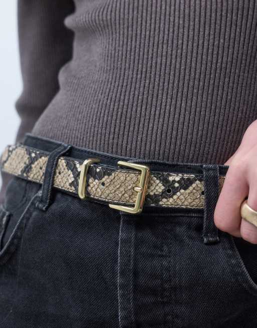 ASOS DESIGN cinturón con hebilla cuadrada para cintura y cadera en estampado de serpiente, 2 de 4