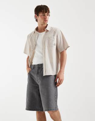 Circular Design Collection - Jeans-Jorts in verwaschenem Mittelgrau Grau 50