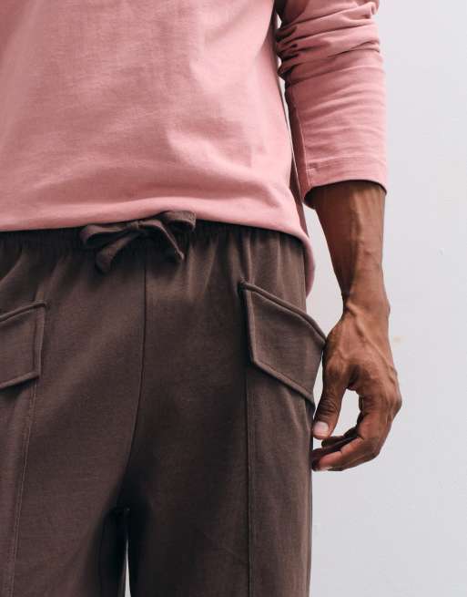 ASOS DESIGN Circular Design Collection - Joggers marrones de pernera ancha con bolsillos cargo, 4 de 5