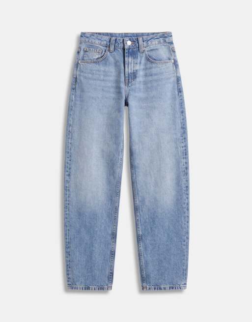 ASOS DESIGN – Circular Design Collection – Mellanblå, ljustvättade jeans i slim fit med barrelben, 6 av 7