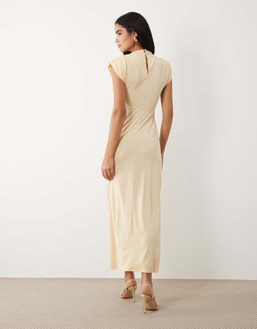 ASOS DESIGN – Citrongul midiklänning med rynkade detaljer och axelvaddar, 4 av 4