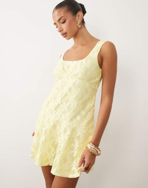 ASOS DESIGN - Citrongul minikjole i blondestof med flagrende kant - view 1