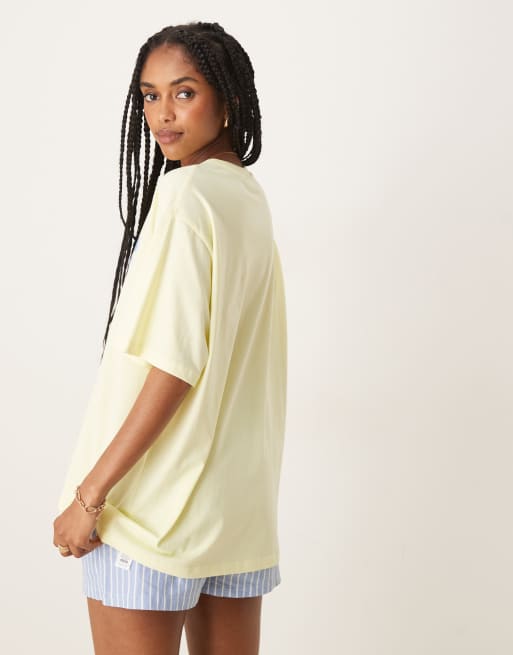 ASOS DESIGN - Citrongul og oversized T-shirt med "Malaga"- og muslingegrafik, 4 af 4