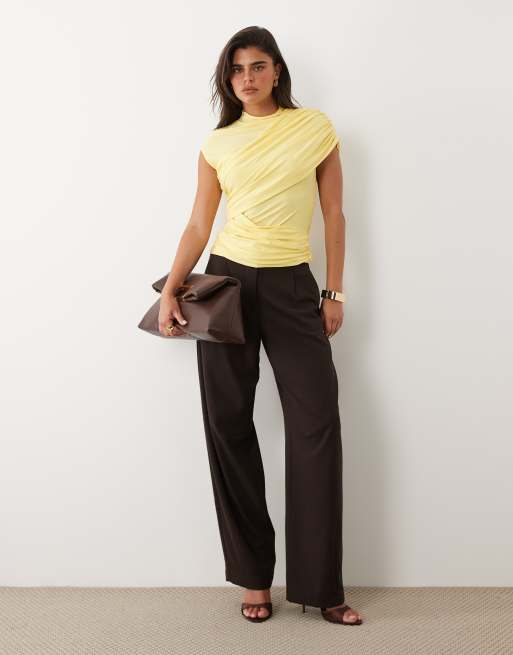 ASOS DESIGN - Citrongul tætsiddende top med rynker og draperede detaljer, 2 af 4