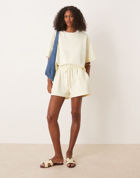 ASOS DESIGN – Citrongula, dubbelstickade shorts, del av set - view 1