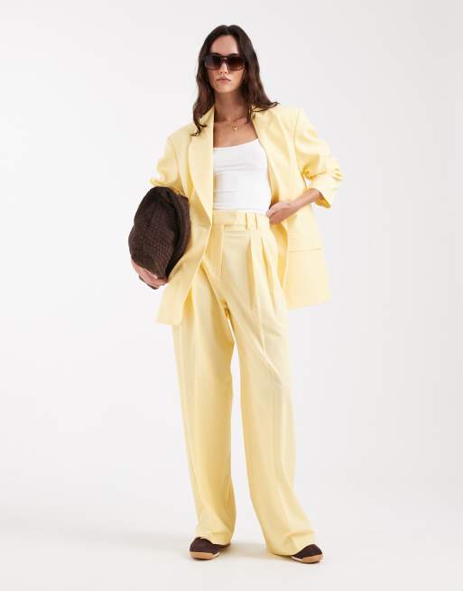 ASOS DESIGN – Citrongula, figursydda byxor med vida ben och veckade detaljer, 3 av 5