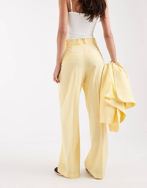ASOS DESIGN – Citrongula, figursydda byxor med vida ben och veckade detaljer, 4 av 5