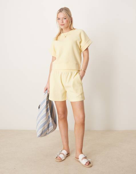 ASOS DESIGN – Citrongula, våffelstrukturerade shorts i lång modell - view 1