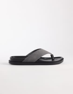 classic flip flops in charcoal