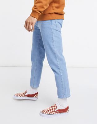 light stonewash jeans