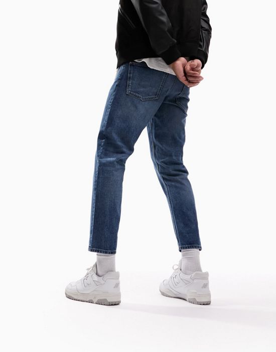 https://images.asos-media.com/products/asos-design-classic-rigid-jeans-in-vintage-mid-wash-blue/23515744-2?$n_550w$&wid=550&fit=constrain