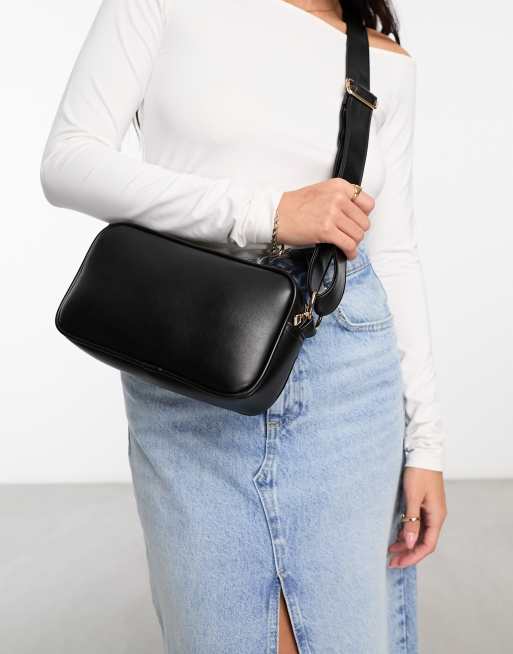 ASOS DESIGN - Clean - Aflang sort crossbody-kamerataske 