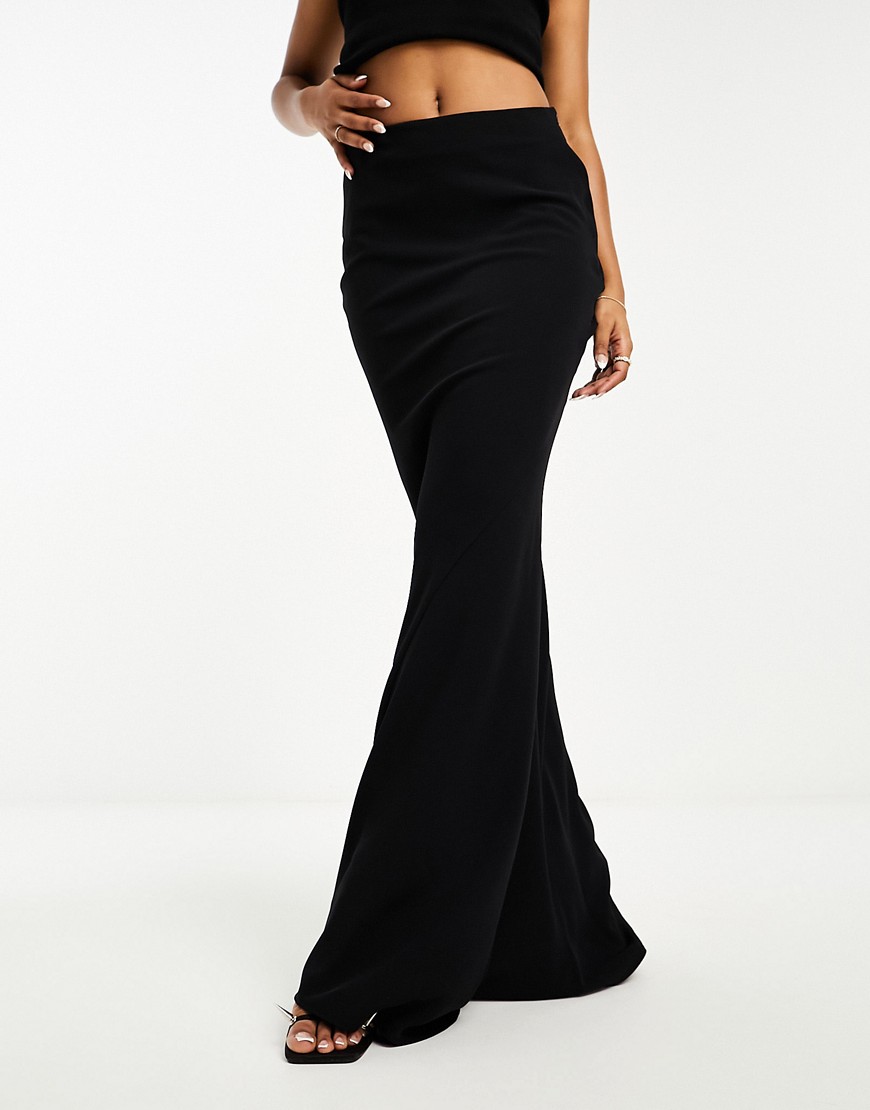 ASOS DESIGN clean fishtail maxi skirt in black
