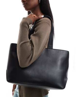 clean tote bag with wing detail-Black