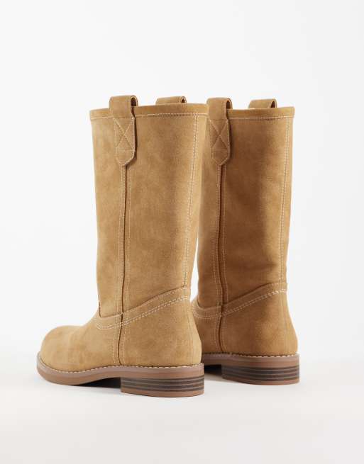 ASOS DESIGN Clementine pull on truckerboots i sandfärgad mockaimitation, 4 av 4