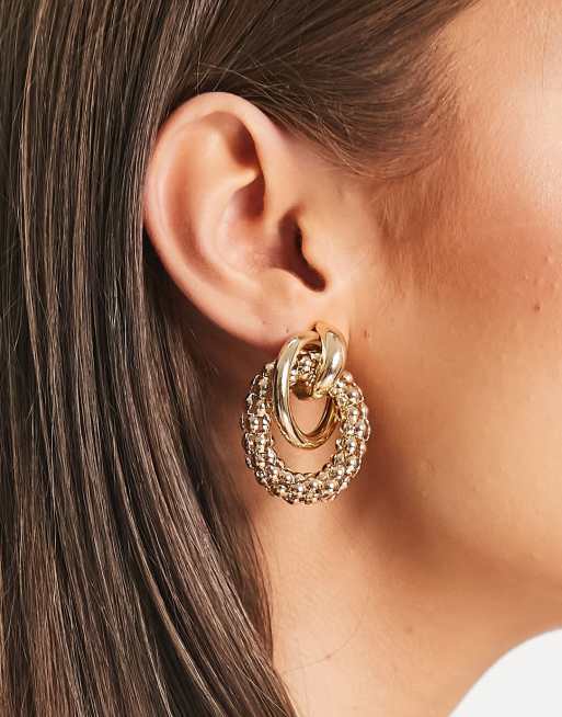 ASOS DESIGN – Clip-on-Hängeohrringe in Gold mit strukturiertem Gliederkettendesign, 4 von 4
