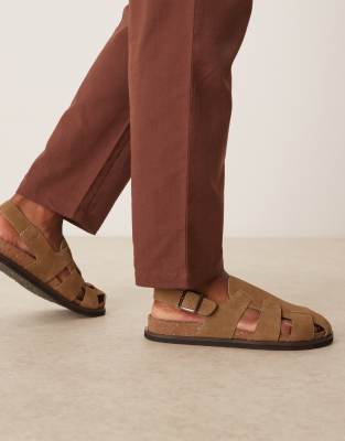  closed fisherman sandals in beige suede