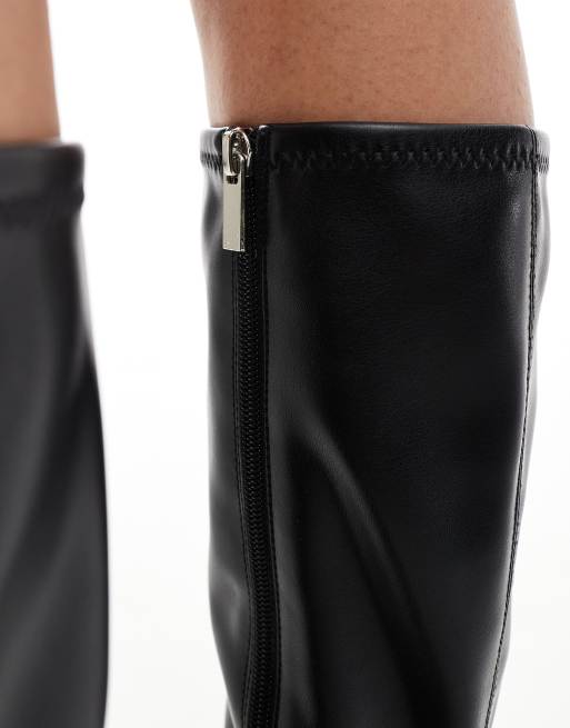 ASOS DESIGN – Cloud – Svarta, knähöga sockboots med utsvängd blockklack, 4 av 4