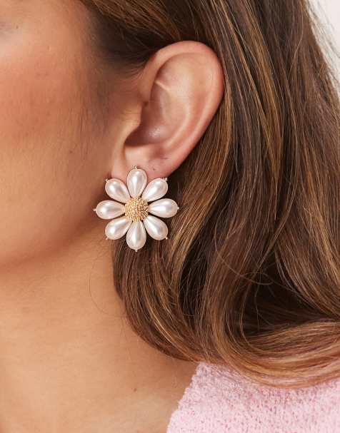 ASOS DESIGN - Clous d'oreilles à motif fleur en perles fantaisie - view 1