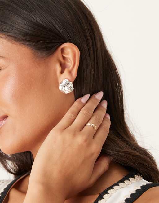 ASOS DESIGN - Clous d'oreilles en forme de cube rétro - Argenté, 2 de 3
