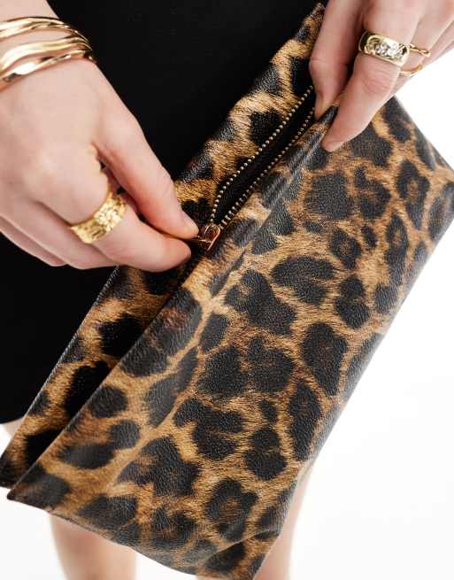 ASOS DESIGN - Clutch met rits aan de bovenkant in luipaardprint, 3 van 4
