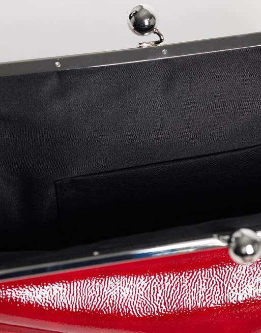 ASOS DESIGN Clutch mit Oversize-Rahmen und Hochglanz in Rot, 3 von 4