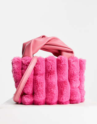 ASOS DESIGN - Clutch-taske i imiteret pels med aftagelig rem i hot pink
