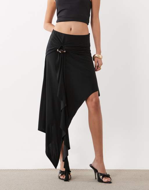 ASOS DESIGN co-ord awkward crop nederdel med hanky-kant og hardware i sort, 2 af 5