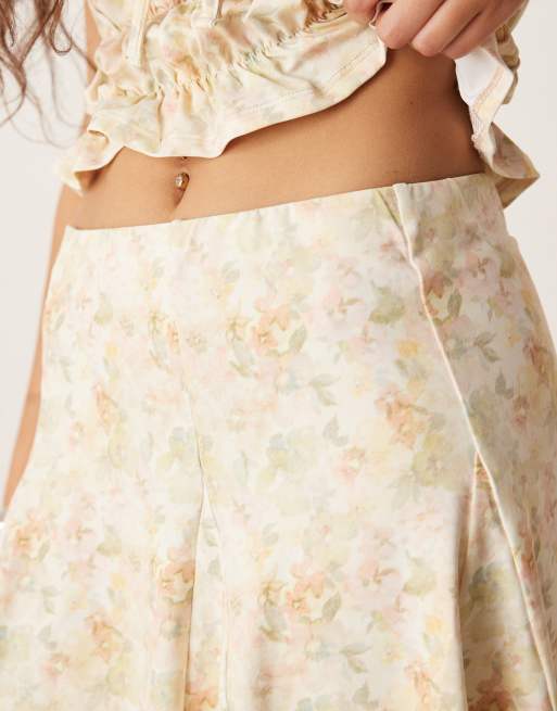 ASOS DESIGN co-ord flippy godet mini skirt in yellow floral print, 3 of 5