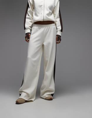 Asos Design Co-ord Interlock Jogger With Choc Contrast Tipping In White