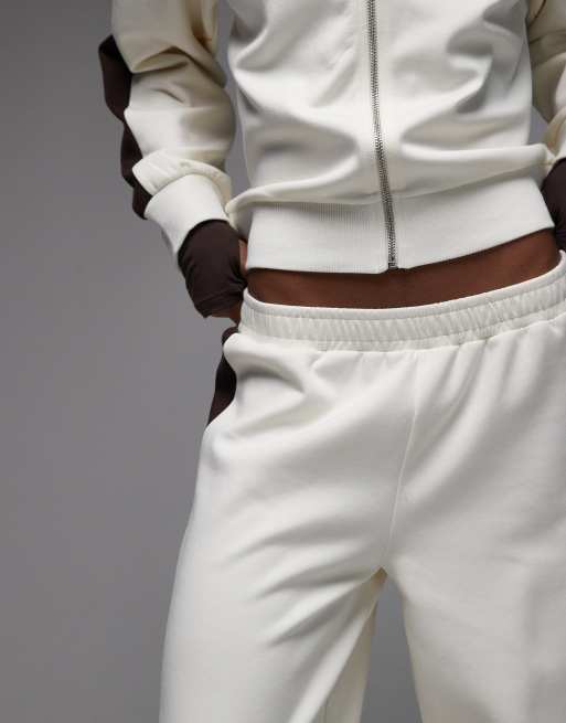 ASOS DESIGN co-ord interlock jogger with choc contrast tipping in cream, 3 of 5