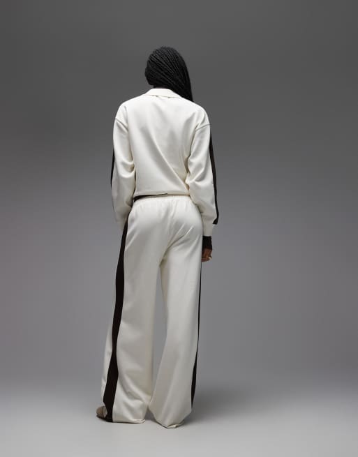 ASOS DESIGN co-ord interlock jogger with choc contrast tipping in cream, 5 of 5