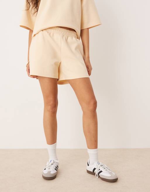 ASOS DESIGN co-ord interlock short in buttermilk, 2 of 5