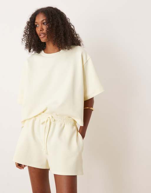 ASOS DESIGN co-ord interlock short in lemon, 4 of 5
