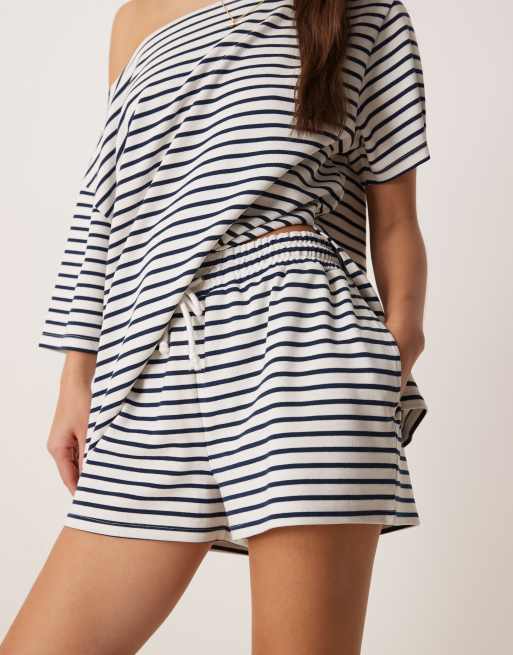 ASOS DESIGN co-ord interlock short In navy and white stripe, 2 of 5