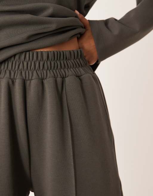 ASOS DESIGN co-ord interlock wide leg trouser in charcoal, 2 of 5