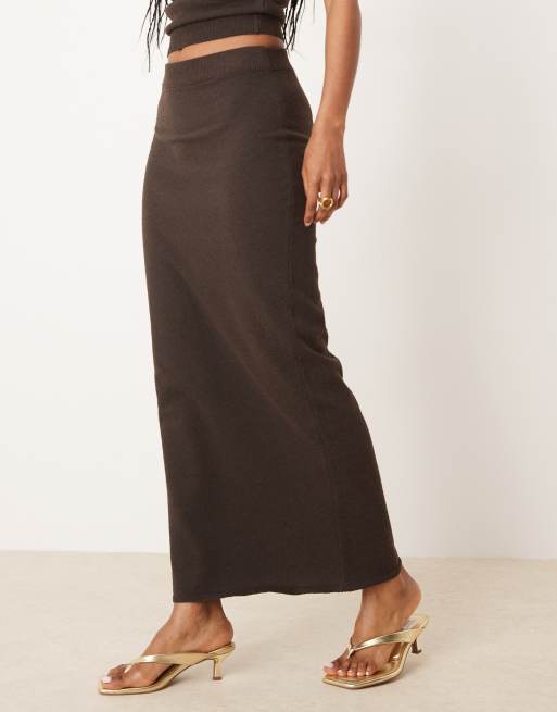 ASOS DESIGN co-ord knit boucle midi skirt in chocolate, 3 of 5