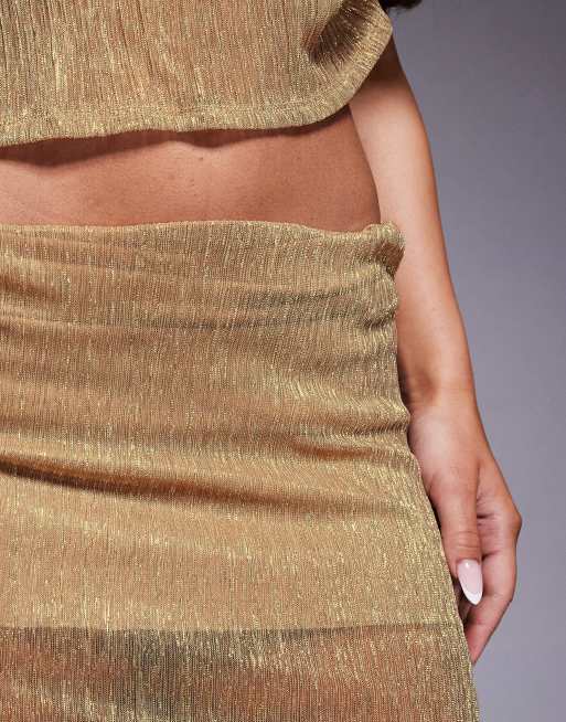ASOS DESIGN co-ord metallic plisse twist maxi skirt in gold, 3 of 5
