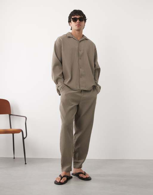 ASOS DESIGN co-ord oversized revere plisse shirt in brown, 2 of 5