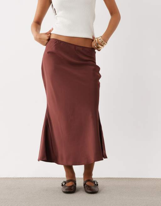ASOS DESIGN co-ord satin bias maxi skirt in chocolate, 2 of 5