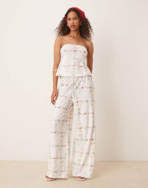 ASOS DESIGN - Co-ord set van broderie met vierkante bloemenprint in multi - view 1