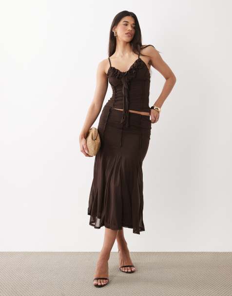 ASOS DESIGN - Co-ord set van chiffon met godetplooien en stretch in bruin - view 1