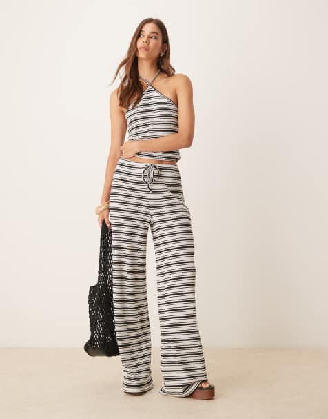 ASOS DESIGN - Co-ord set van gestreepte haltertop en broek in bruin en crème - view 1