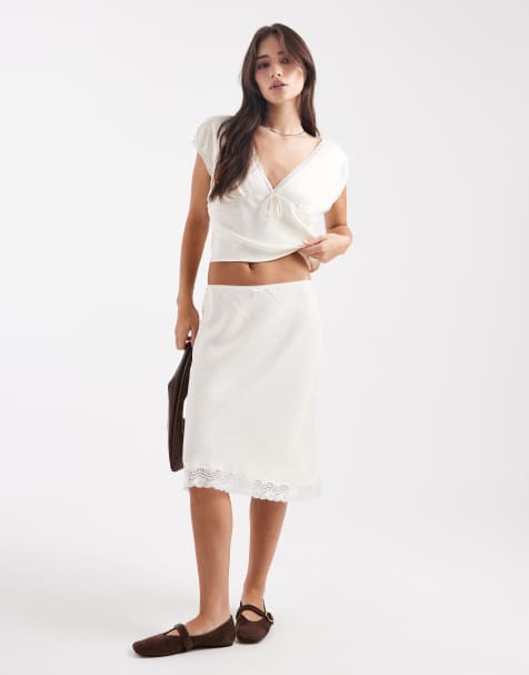 ASOS DESIGN - Co-ord set van satijn met kanten rand in ivoorwit - view 1