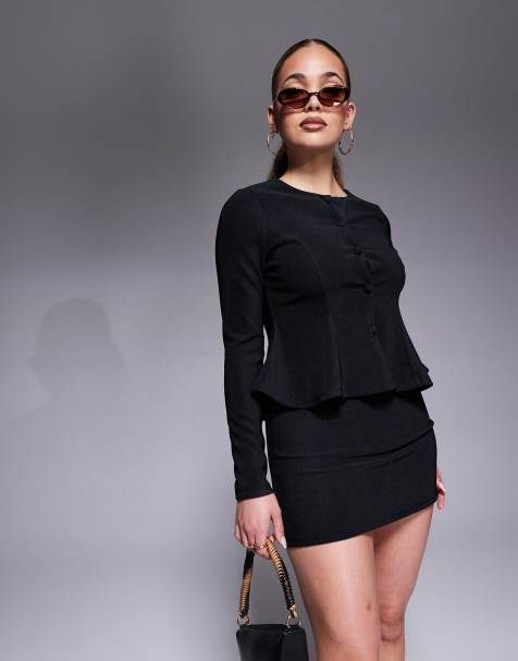 ASOS DESIGN - Co-ord set van top met lange mouwen, gestructuurde zoom en knopen en minirok in zwart - view 1