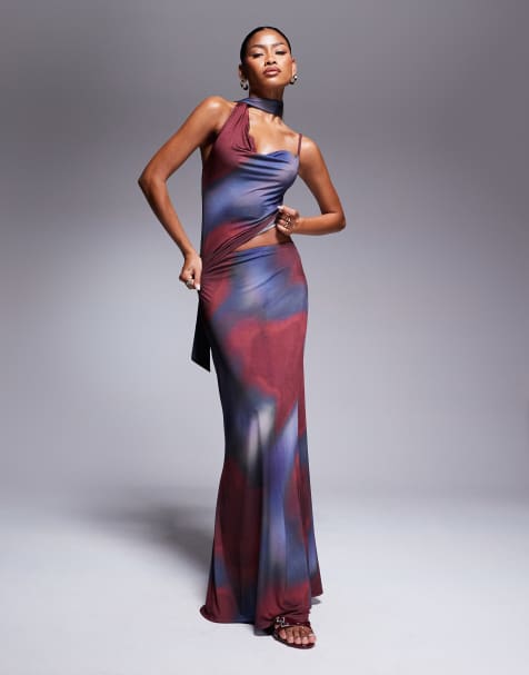 ASOS DESIGN - Co-ord set van top van gladde stof met gedrapeerde halslijn en maxi rok in vervaagde bordeauxrode print - view 1