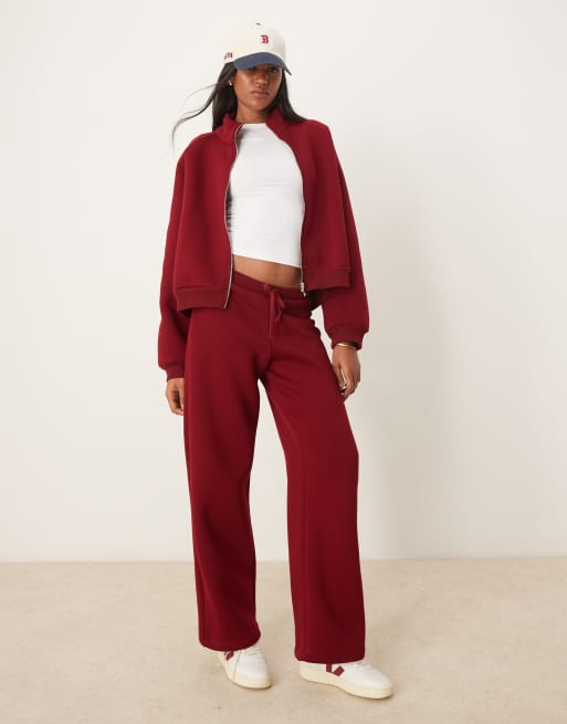 ASOS DESIGN - Co-ord set van zware stof met sweatshirt met opstaande boord met rits en broek in bordeauxrood