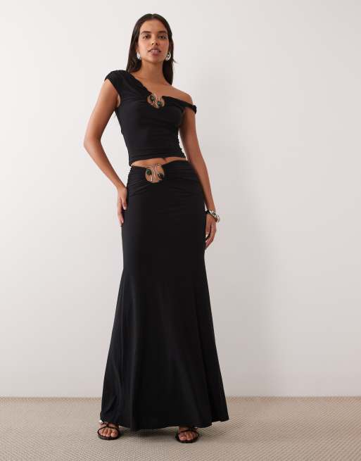 ASOS DESIGN co-ord slinky maxi skirt & top in green, 2 of 3