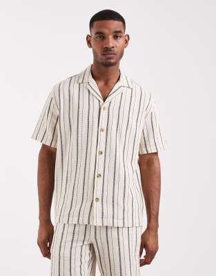 Vertical Stripe 3