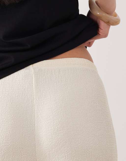 ASOS DESIGN co-ord texture pull on wide leg trouser in cream, 4 of 5